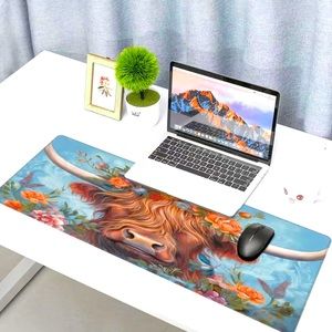 Highland Cattle Extended Mouse Pad (31.5”x11.8”)